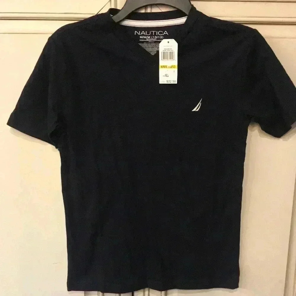 NWT Nautica V neck T-shirt size Medium